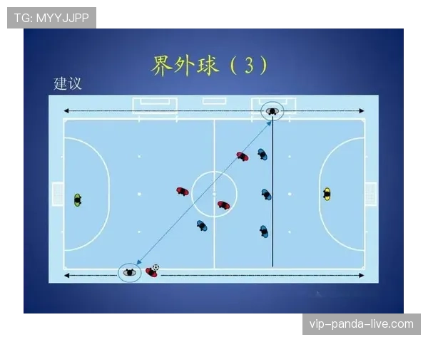 半场哨在足球比赛中的作用与裁判判罚流程解析