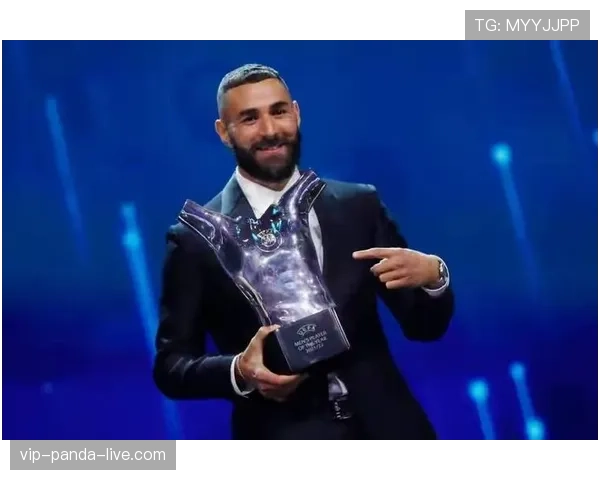 姆巴佩与本泽马战术核心角色适配性的关键差异